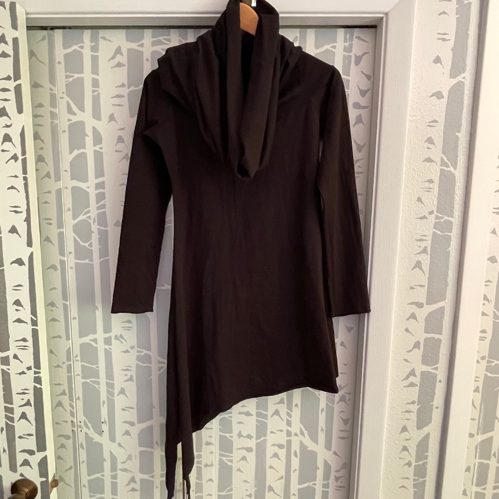 *NWT* GEKKO Black Pixie Dress in Black with Exaggerated Neck/Hood size M/L